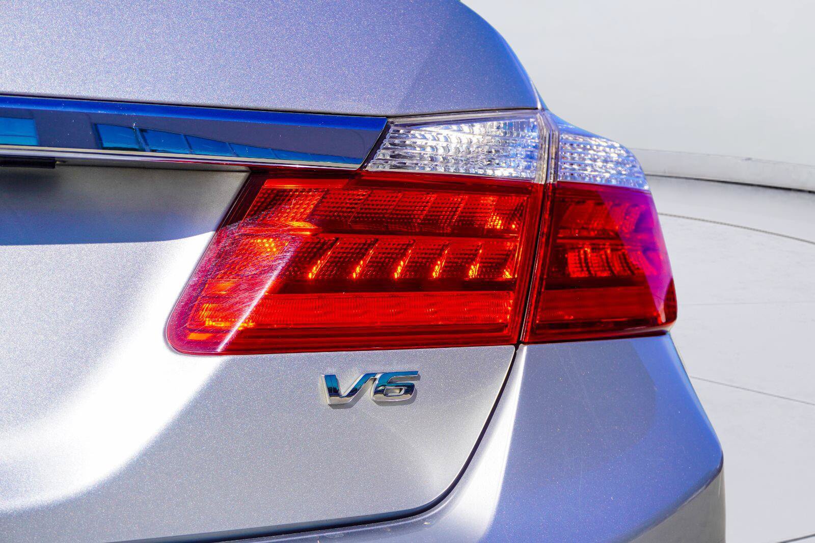 Used 2015 Honda Accord EX-L image 7