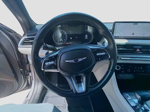 Used 2025 Genesis G70 2.5T RWD image 8