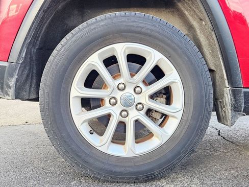 Used 2015 Jeep Grand Cherokee Laredo w/ Quick Order Package 23E image 6