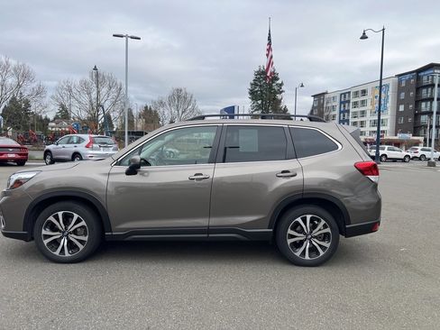 Used 2020 Subaru Forester Limited w/ Popular Package #3 image 2