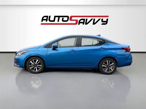 Used 2024 Nissan Versa SV image 4