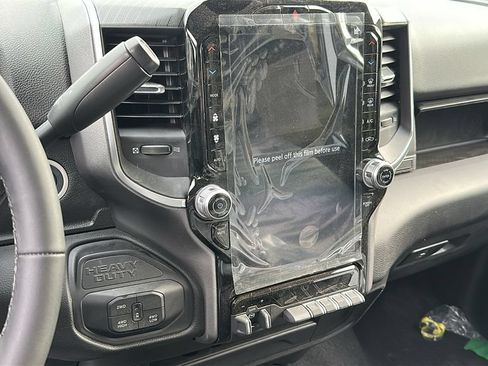 Used 2025 RAM 2500 Big Horn AWD/4WD image 9