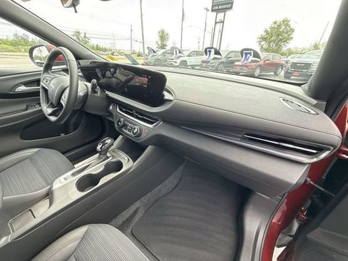 Certified 2024 Buick Envista Preferred w/ Convenience I Package FWD image 28