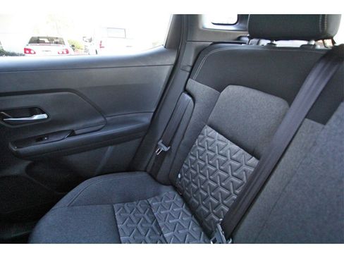 Used 2025 Nissan Kicks SV image 11