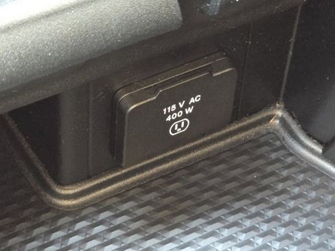 Used 2023 RAM 1500 Big Horn image 14