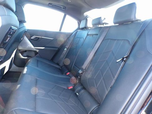 Certified 2025 BMW 530i xDrive w/ Premium Package image 11