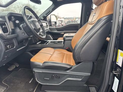 Used 2024 Ford F350 Platinum w/ FX4 Off-Road Package image 23