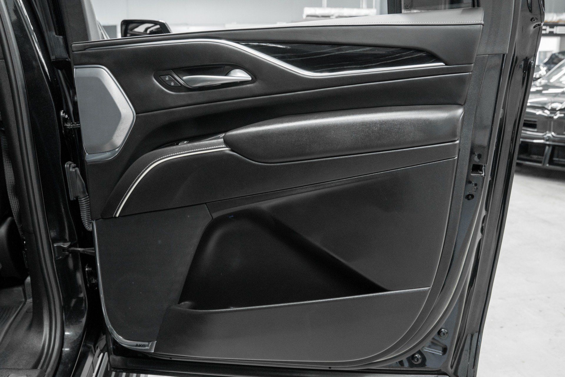 Used 2024 Cadillac Escalade ESV V w/ LPO, Floor Liner Package AWD/4WD image 51