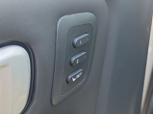 Used 2014 Honda Pilot Touring image 18