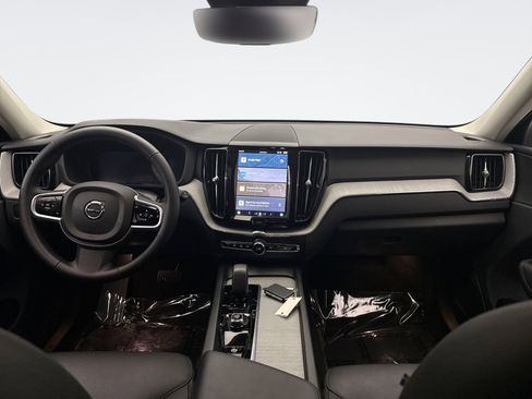 Used 2025 Volvo XC60 B5 Plus w/ Climate Package image 14