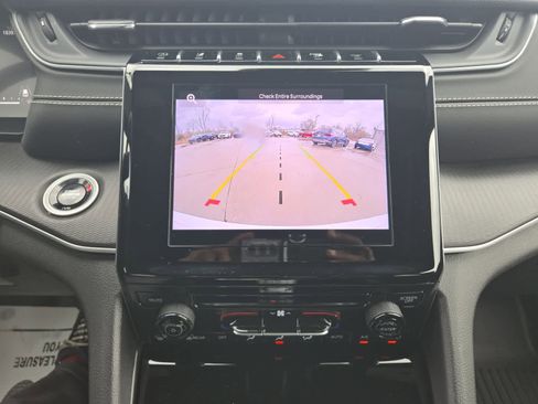 Certified 2025 Jeep Grand Cherokee Laredo X image 17