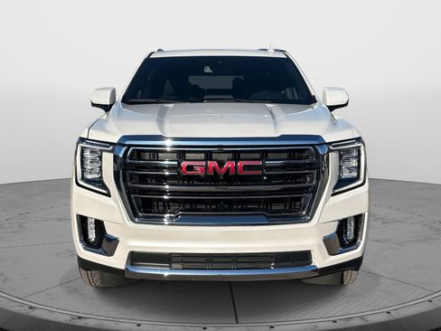 Certified 2024 GMC Yukon XL SLT w/ SLT Luxury Package image 2