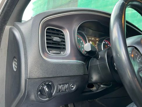 Used 2015 Dodge Charger SE image 16