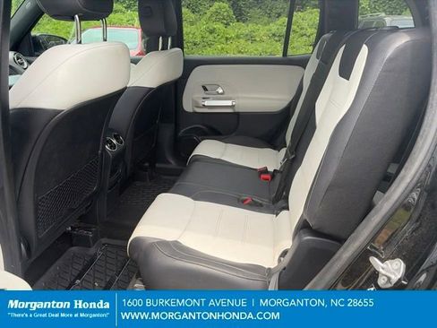 Used 2021 Mercedes-Benz GLB 250 image 25