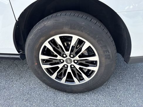 Used 2025 Ford Expedition Max Platinum AWD/4WD image 18
