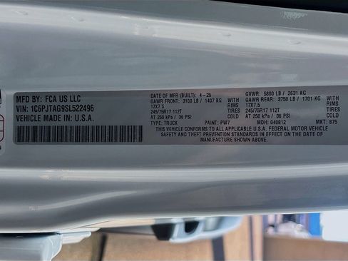 Used 2025 Jeep Gladiator Sport AWD/4WD image 29