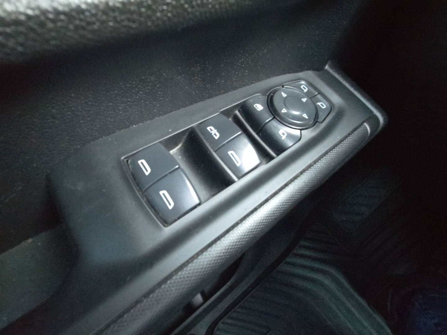Used 2025 Chevrolet Silverado 2500 Custom w/ Custom Value Package AWD/4WD image 17