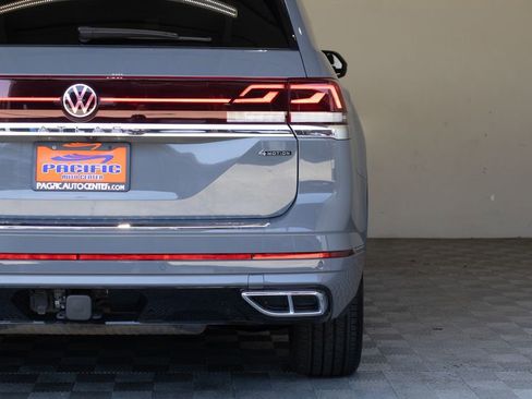 Used 2025 Volkswagen Atlas SEL Premium R-Line AWD/4WD image 13