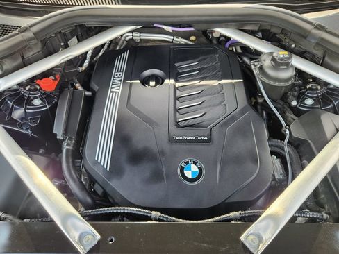 Used 2022 BMW X5 sDrive40i w/ M Sport Package RWD image 23
