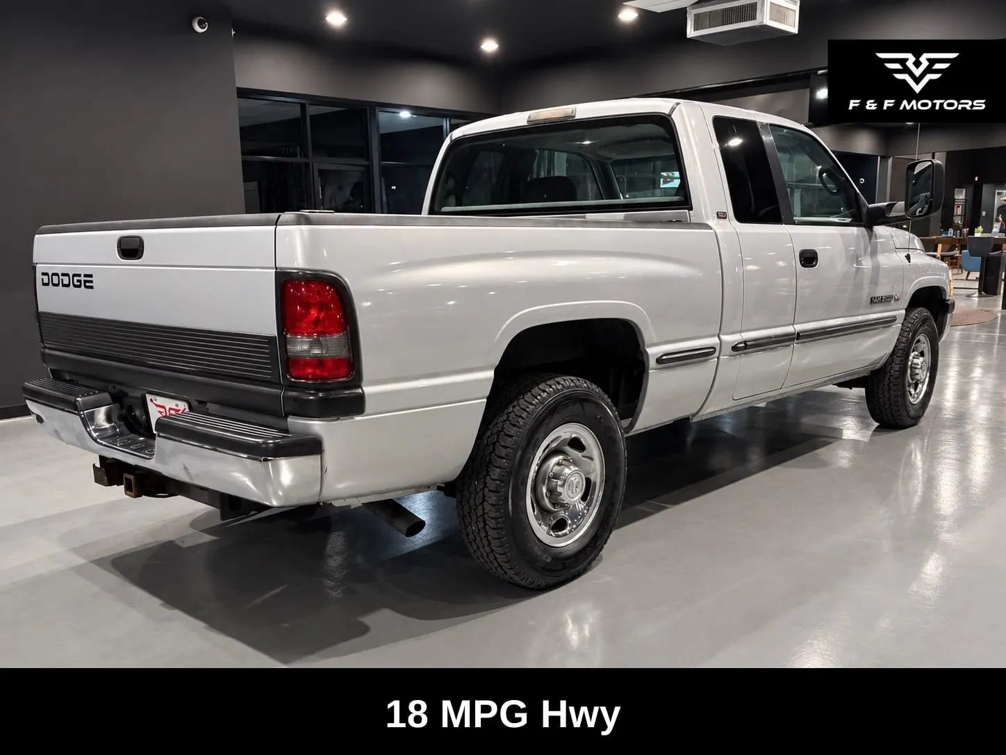 Used 1999 Dodge Ram 2500 Truck 2WD Quad Cab image 3