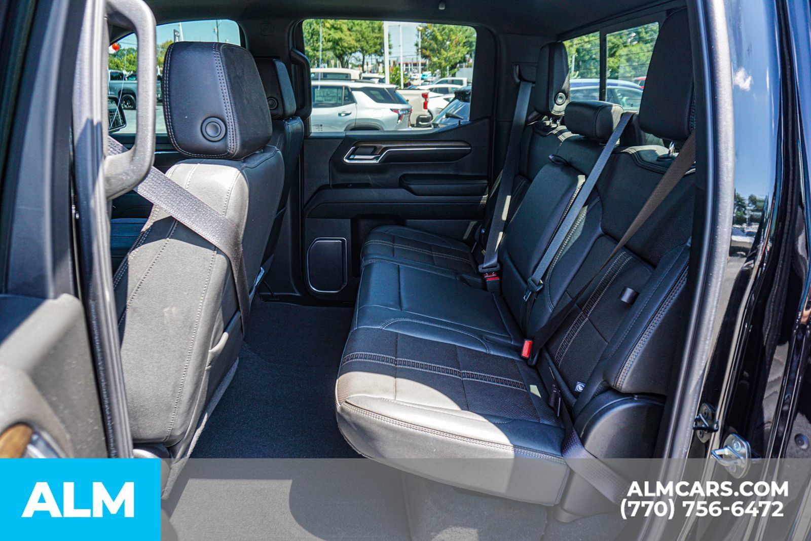 Used 2023 Chevrolet Silverado 1500 High Country w/ High Country Premium Package AWD/4WD image 23