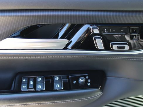 Used 2024 Jeep Grand Wagoneer L Series II w/ Quick Order Packagew 28T AWD/4WD image 34
