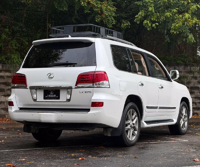 Used 2015 Lexus LX 570 4WD w/ Luxury Package image 6