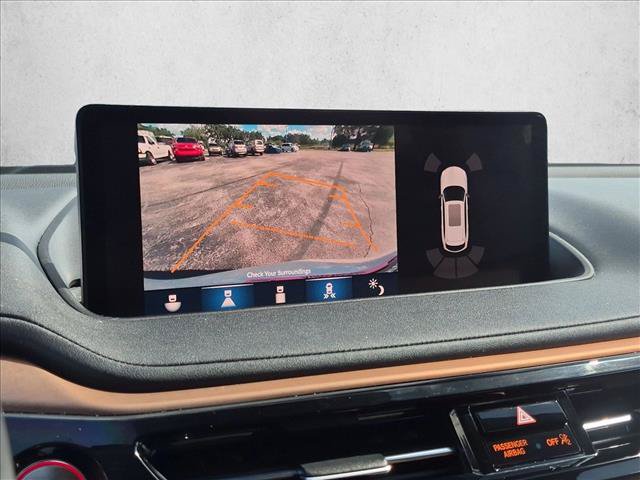 Used 2024 Acura MDX w/ Technology Package FWD image 4