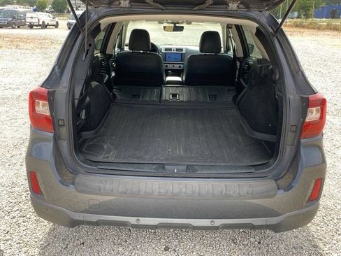 Used 2017 Subaru Outback 2.5i Limited AWD/4WD image 5