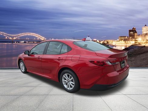 Used 2025 Toyota Camry LE FWD image 3