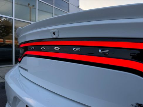 Used 2016 Dodge Charger SRT w/ Harman/Kardon Audio Group image 10