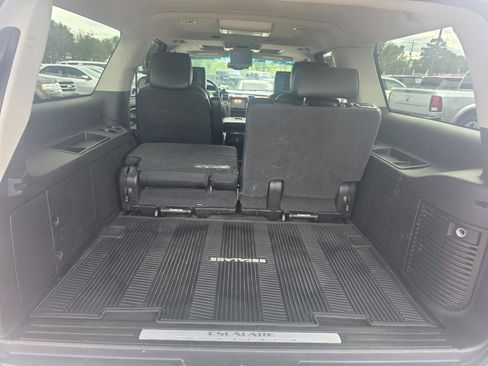 Used 2013 Cadillac Escalade ESV Platinum AWD/4WD image 17