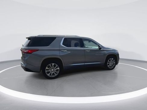 Used 2021 Chevrolet Traverse Premier w/ LPO, Floor Liner Package FWD image 12