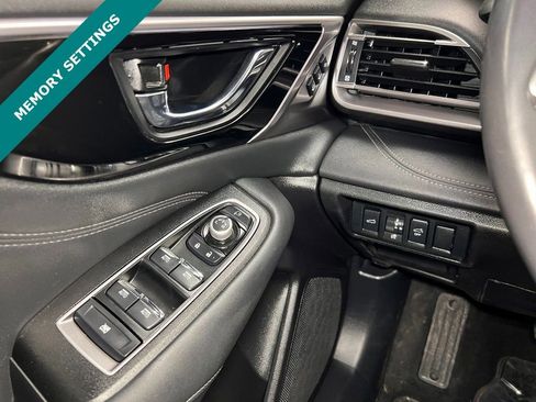 Used 2025 Subaru Outback Touring image 7