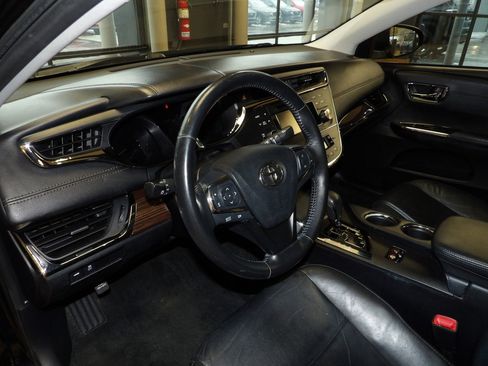 Used 2013 Toyota Avalon XLE Premium image 25