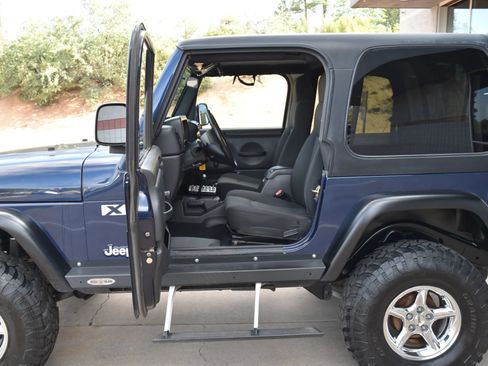 Used 2006 Jeep Wrangler X AWD/4WD image 13