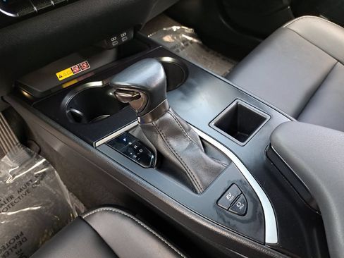 Used 2023 Lexus UX 250h FWD w/ Accessory Package (Z2) image 26
