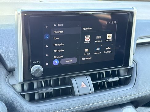 Used 2024 Toyota RAV4 LE image 22