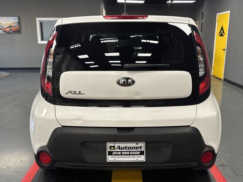 Used 2015 Kia Soul FWD image 4