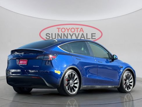 Used 2022 Tesla Model Y Performance image 3