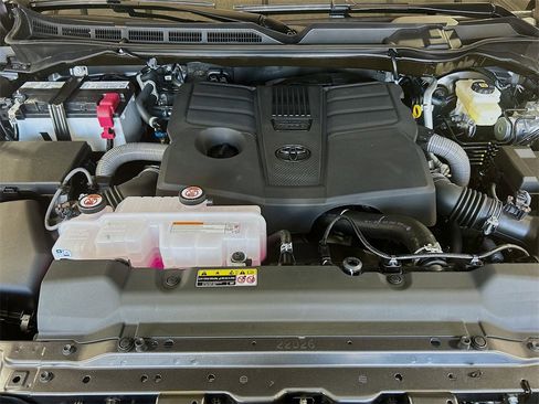 New 2026 Toyota Tundra SR5 image 8