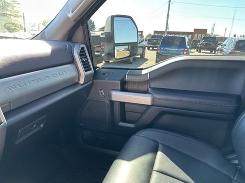 Used 2020 Ford F350 Lariat w/ Lariat Ultimate Package image 40