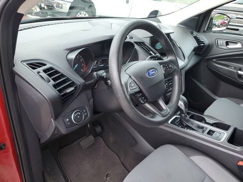 Used 2018 Ford Escape SE w/ SE Sync 3 Package AWD/4WD image 24
