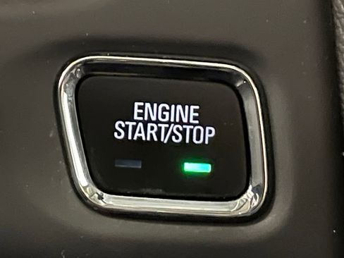 Used 2022 GMC Acadia SLT w/ Elevation Edition image 33