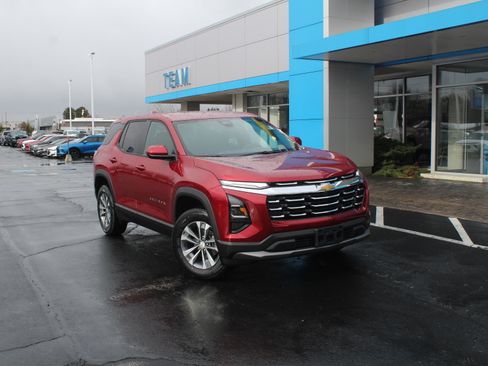 New 2026 Chevrolet Equinox LT image 2