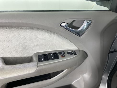 Used 2010 Honda Odyssey LX image 10