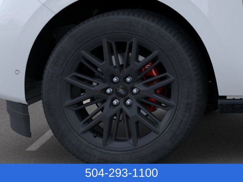 New 2025 Ford Expedition Max Platinum w/ Stealth Performance Package AWD/4WD image 21