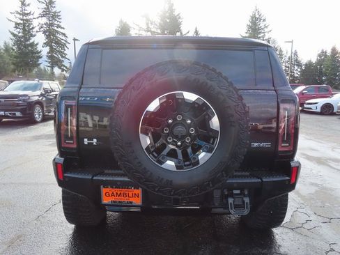Used 2024 GMC Hummer EV 2X w/ Extreme Off-Road Package image 6