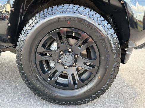 Used 2020 Toyota Tacoma SR w/ SR Convenience Package RWD image 11