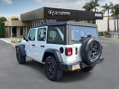 Used 2023 Jeep Wrangler Unlimited Sport AWD/4WD image 5